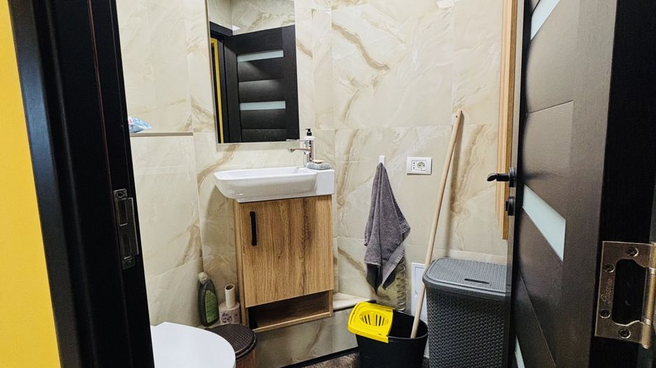 Apartament cu 3 camere, decomandat, Rogerius - Poză 8