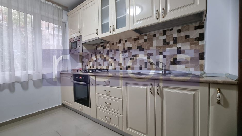 VANZARE 3 CAMEE TINERETULUI -SEMIDECOMANDAT - Poză 12