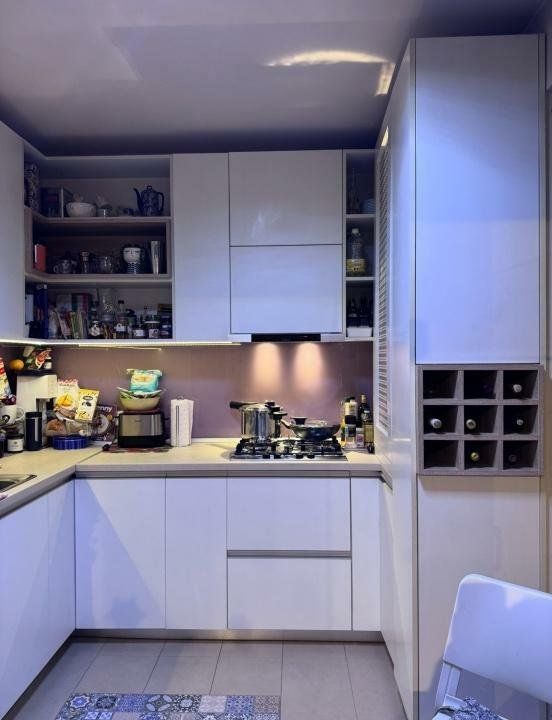 APARTAMENT LA CHEIE 3 CAMERE 2 BAI CURTE PROPRIE PARCARE SUBTERANA SI LIFT - Poză 4