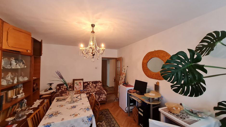 Apartament decomandat 2 camere - Poză 1