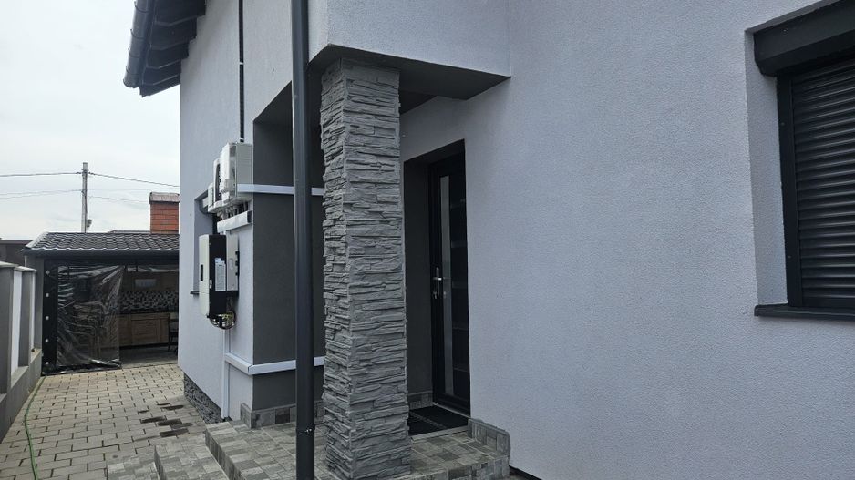 Casă Modernă cu Sistem Fotovoltaic – Rontău - Poză 4