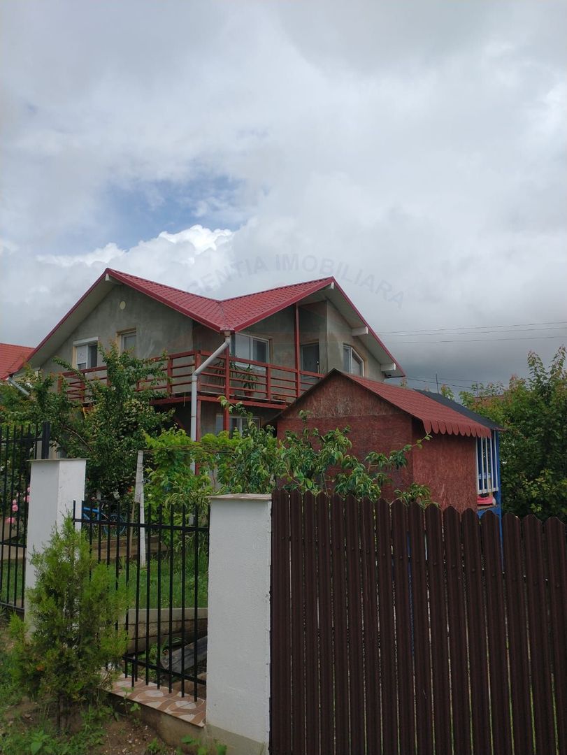 Vanzare casa P+M, Smardan( Galati ), la 2 minute de str.principala - Poză 4