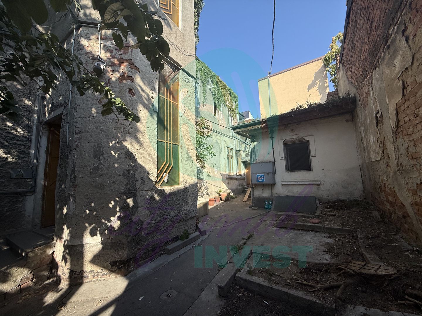 Casa singura in curte zona Mall Vitan - Poză 3