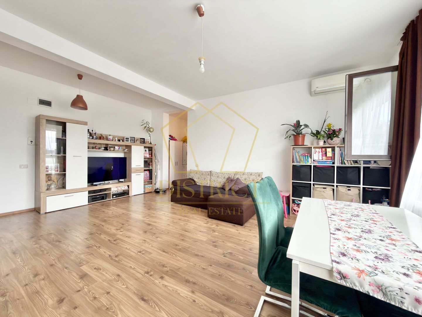 Apartament cu 2 camere mobilat la etajul 1 in Giroc langa Penny la asfalt. - Poză 2