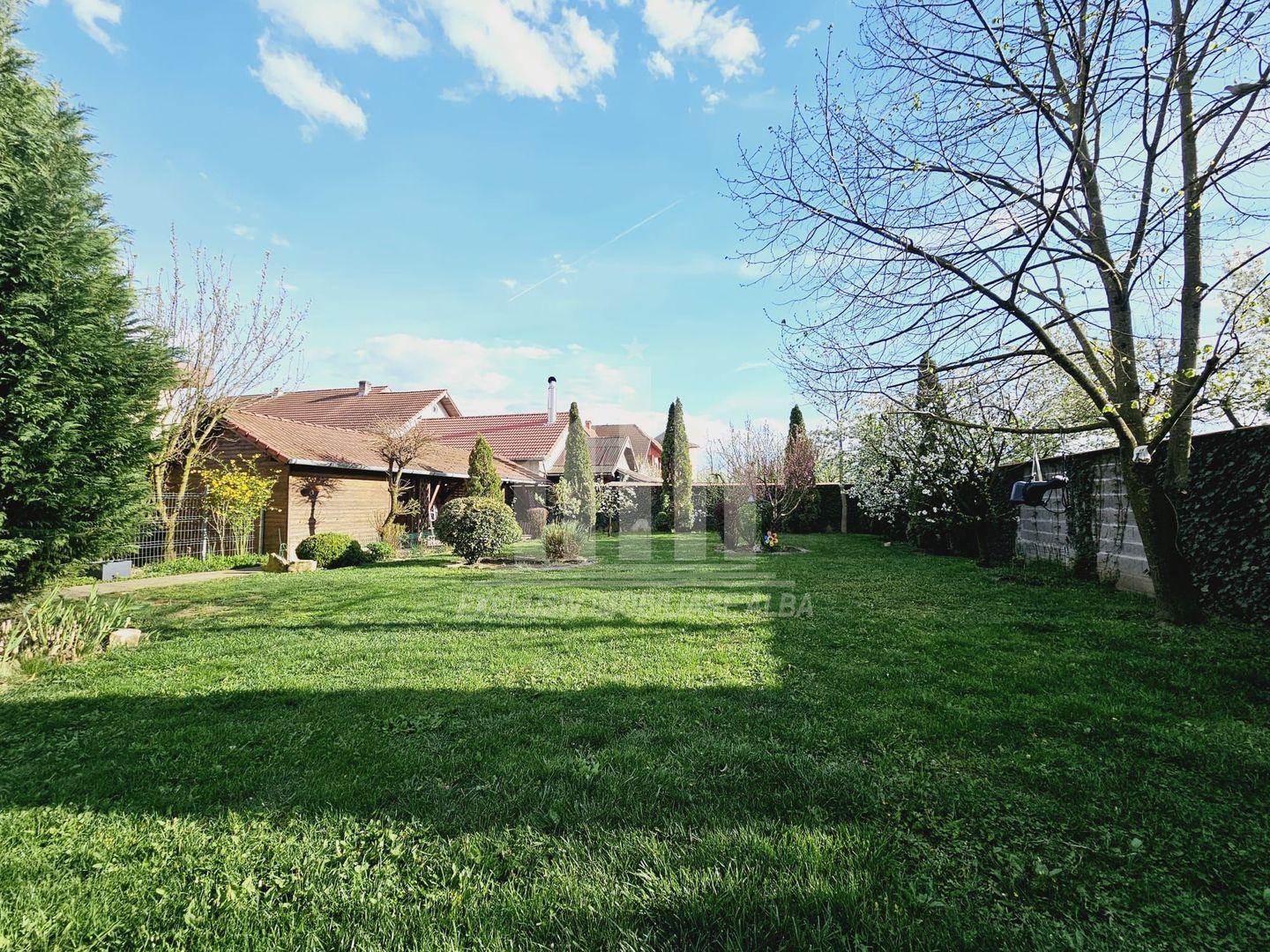 Casa individuala | Pensiune | 550 mp | 1100 mp teren | Cetate - Poză 21