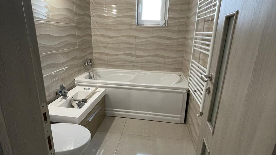 Apartamament 3 camere Grand Arena,centrala proprie/renovat - Poză 8