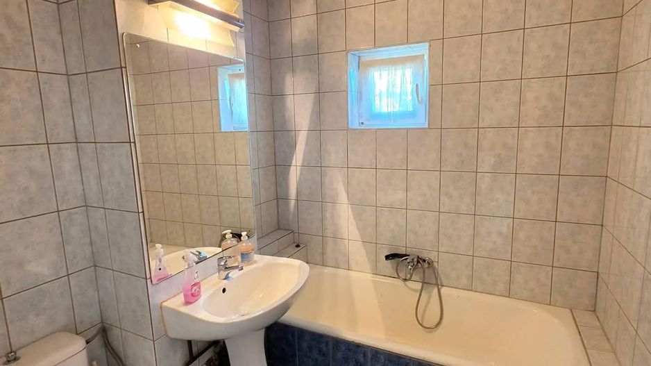 Vand apartament cu 2 camere decomandat in Calea Lipovei - Poză 16