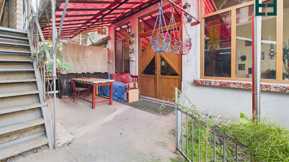 Casă cu 10 camere și 1437 mp teren în Ineu - Arad - Poză 26