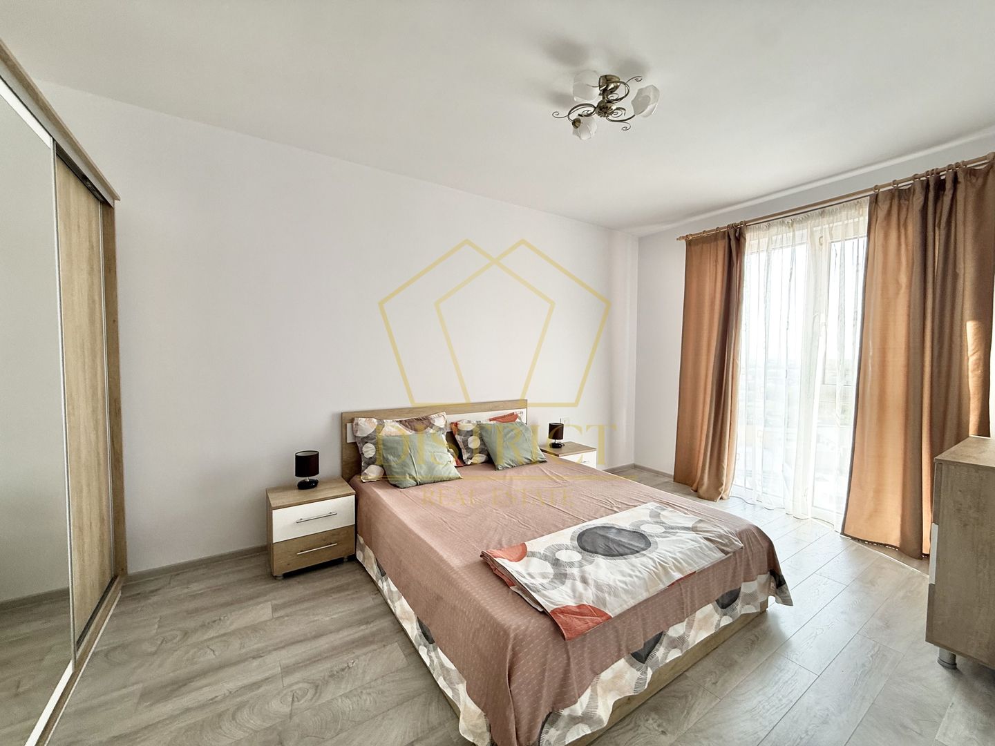Apartament modern decomandat 2 camere | Aradului - Poză 1
