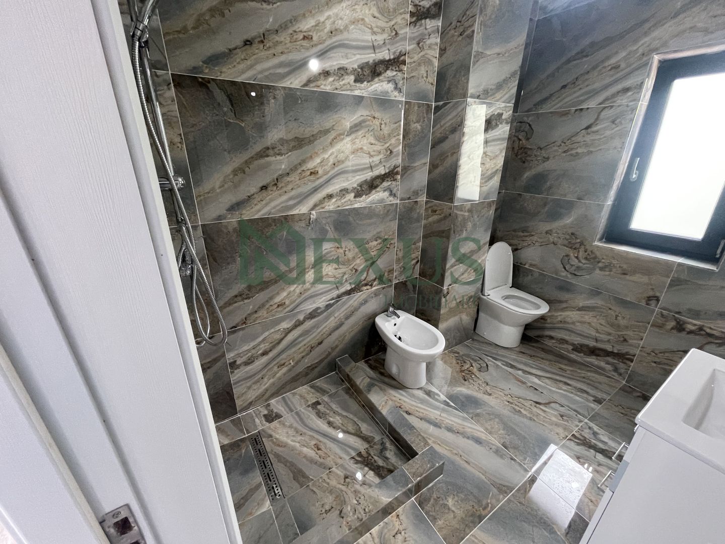Casă nouă de vânzare – Calea Romanului, Bacău  P+1E 130 mp utili - Poză 8