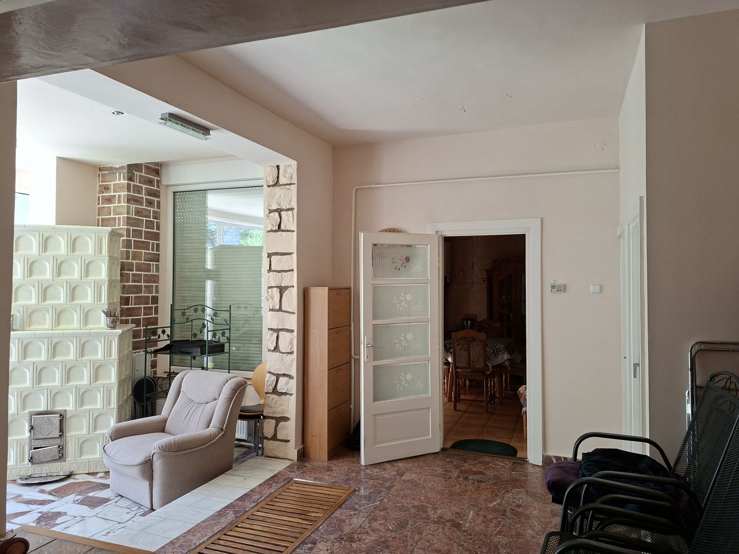 BRASADAS vinde casa P+M 6 cam 227mp teren 11 ari in 14 Mai. - Poză 10