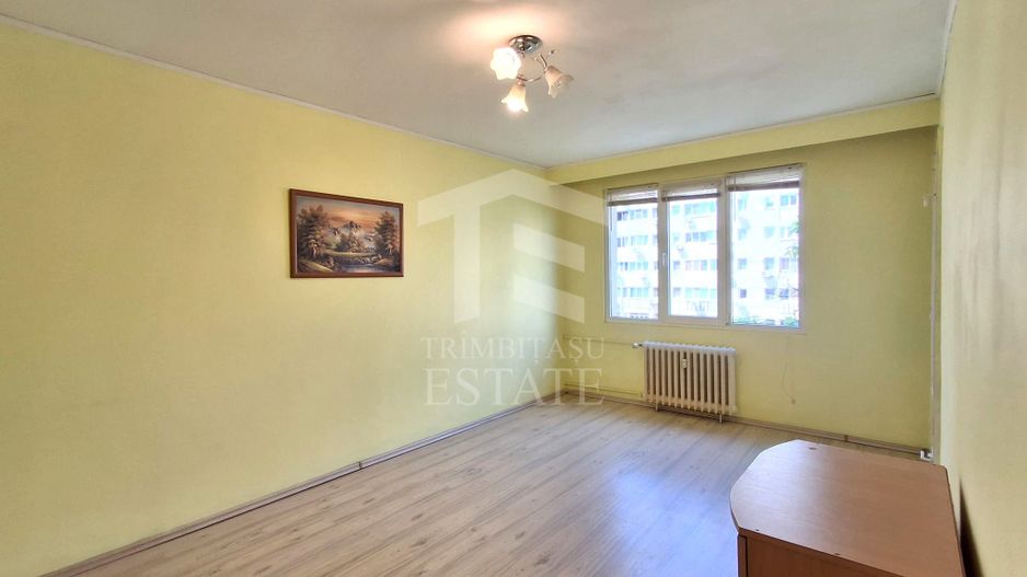 Apartament 3 camere decomandat | Locație excelentă | Bd. Chișinău 21 - Poză 3