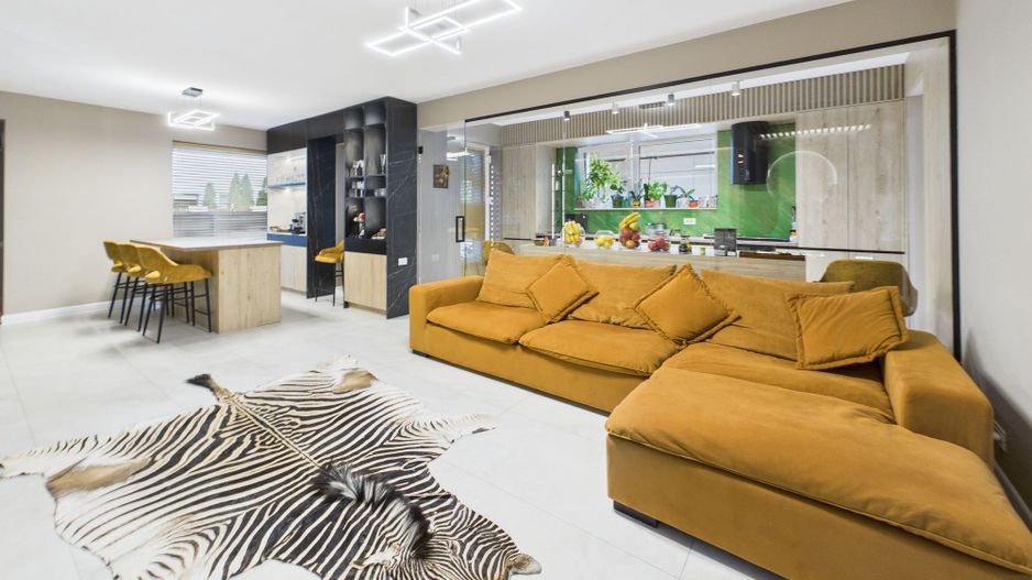 Casă modernă cu 5 camere, 4 băi și terasă închisă – Otopeni, central - Poză 1