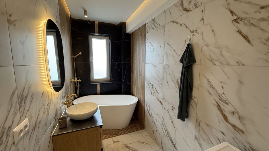Apartament spațios și luminos cu 3 Camere I Rădăuți - Poză 19