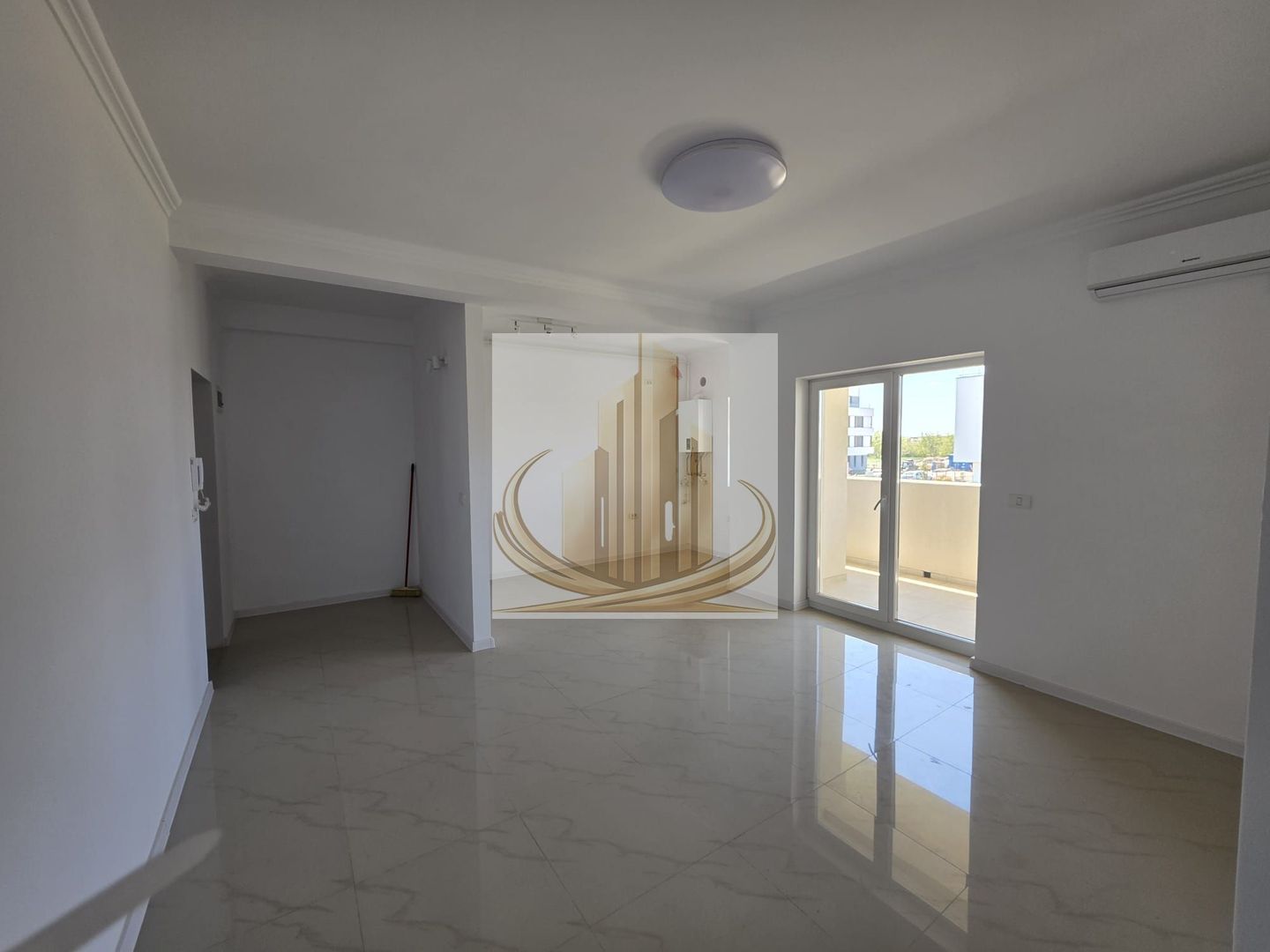 Apartament 3 camere, etaj 1, bloc nou, Zona Mehala - Poză 1