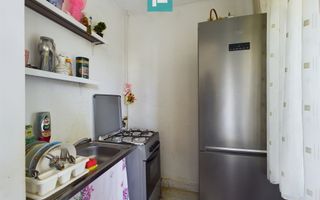 Garsonieră la etajul 2, zona Banu Mărăcine - Poză 2