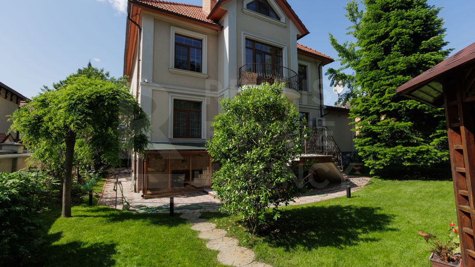Vânzare, casă 3 nivele, stradela  5 Pomicultorului, Codru - Poză 3