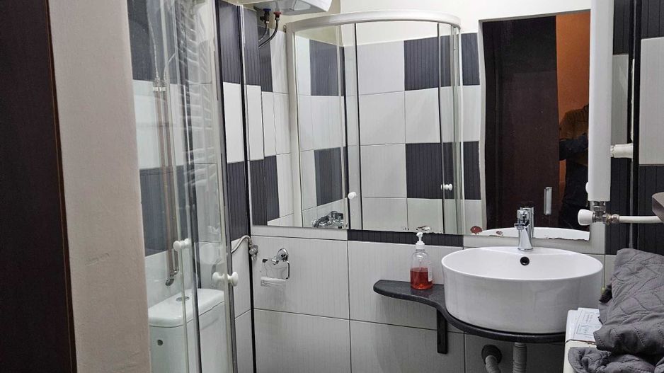 Garsonieră superbă decomandată, etaj 1, zonă liniștită, Armeneasca - Poză 8