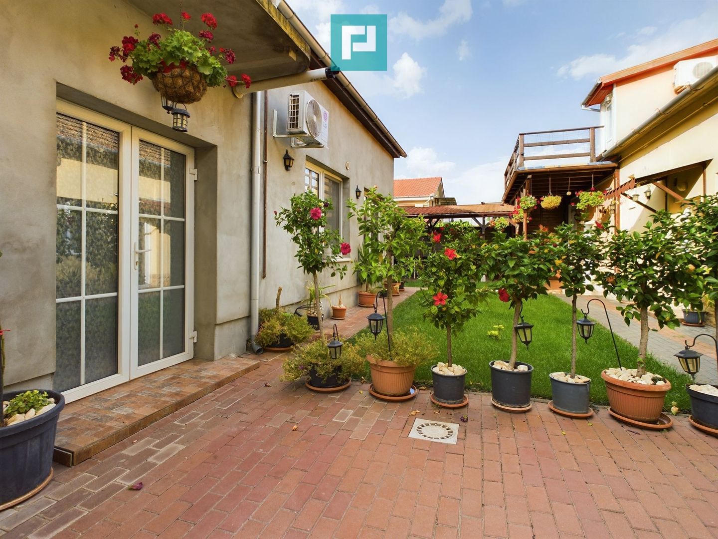 Apartament cu 3 camere la curte comună în Grădiște - Poză 10