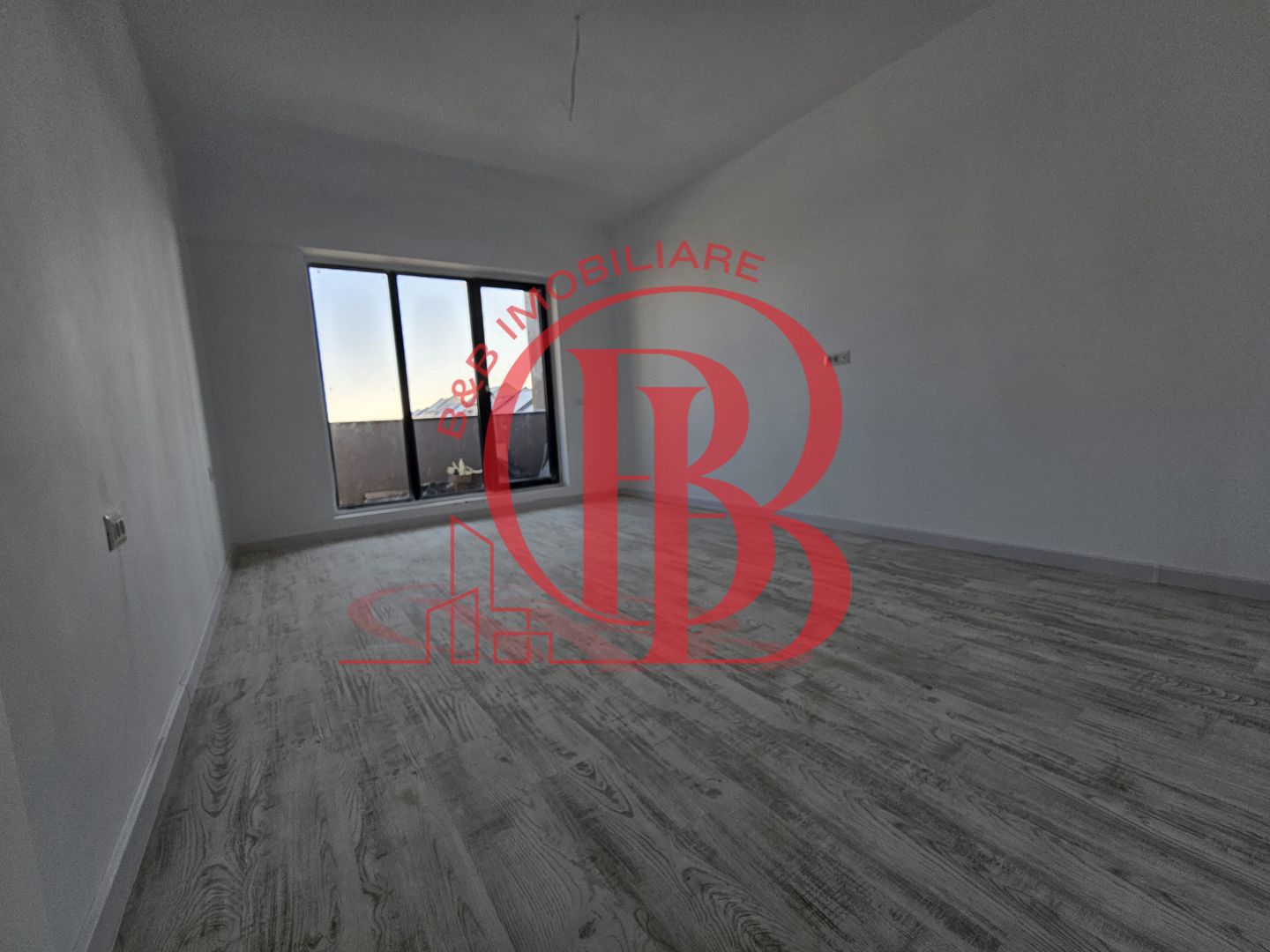 3 camere finalizat 7 minute Metrou Nicolae Teclu - Poză 11