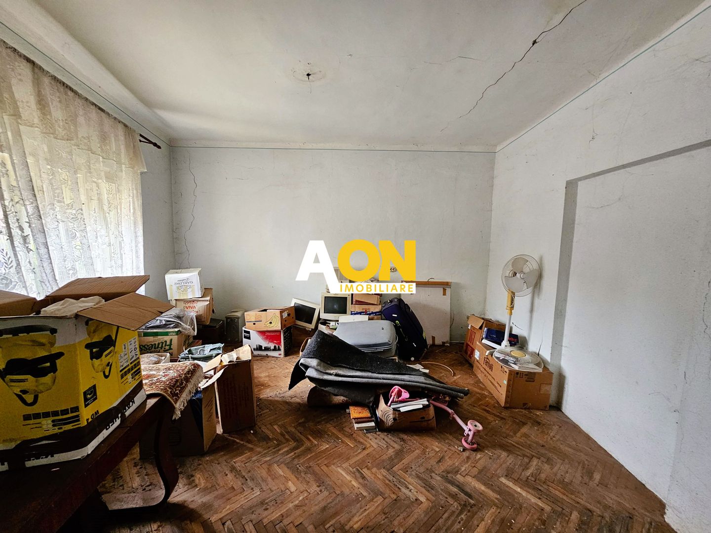Casa veche, 5 camere, 287 mp teren, zona Prefectura. Necesita renovare - Poză 6
