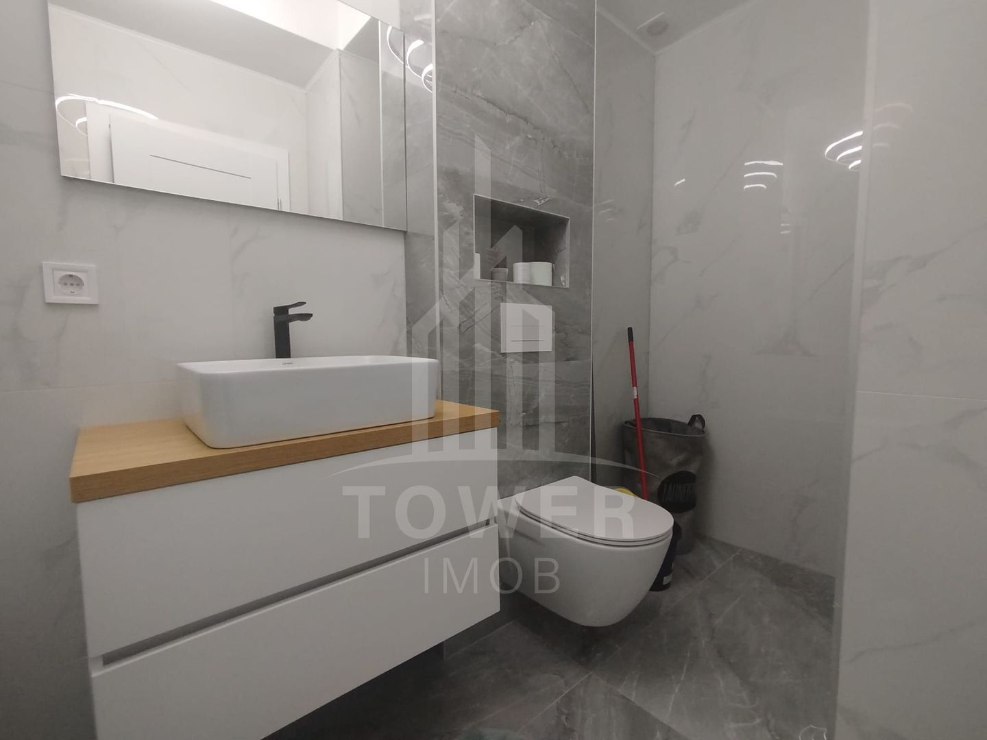 Apartament modern de închiriat, cu balcon și loc de parcare - Poză 7