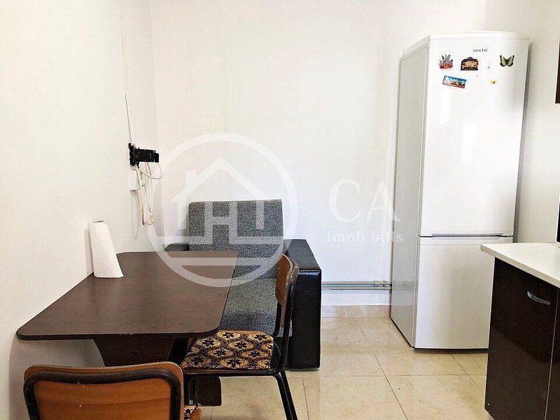 Apartament cu 1 camera la curte comuna de vanzare in  Decebal, Oradea - Poză 4