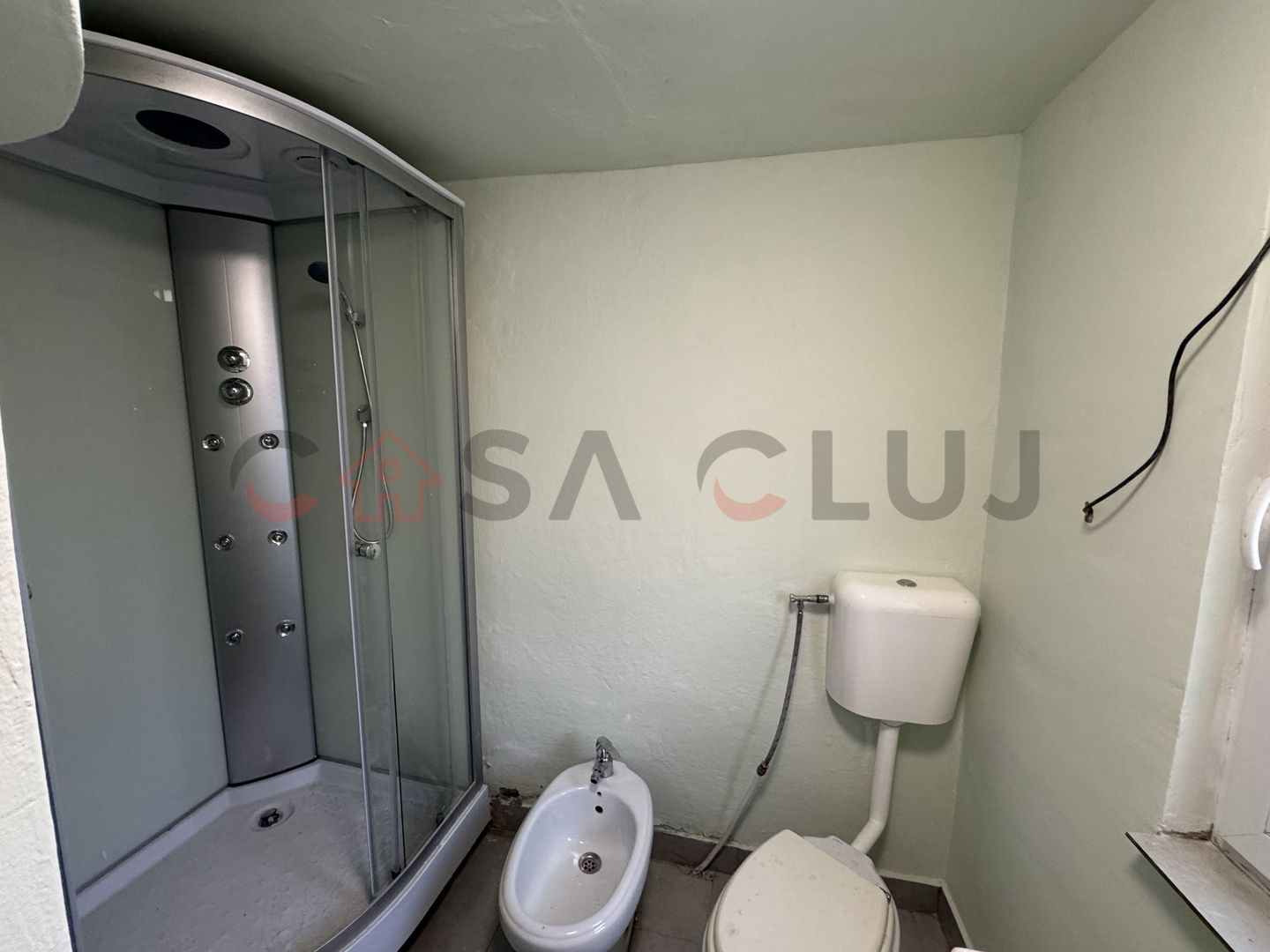 Casă cu curte comună, Zona Sala Sporturilor! - Poză 9