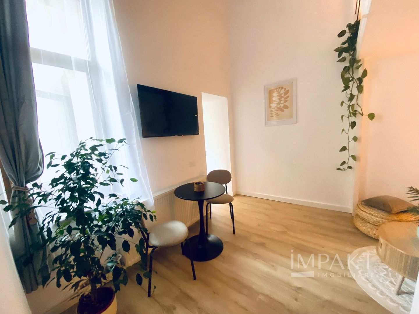 Apartament cu 1 camera ultracentral finisat la cheie - Poză 3