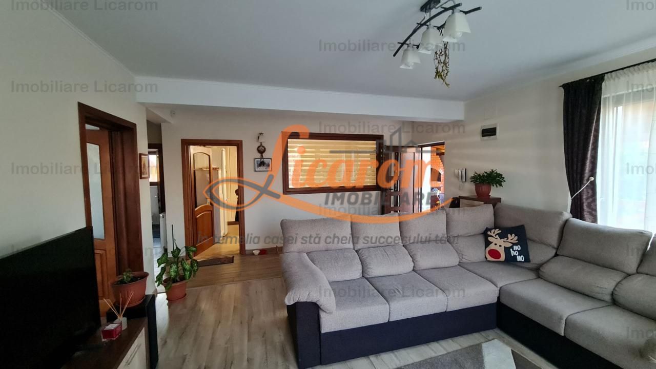 Duplex Sanpetru P+E,5 camere,teren 375 mp,260000 euro - Poză 15