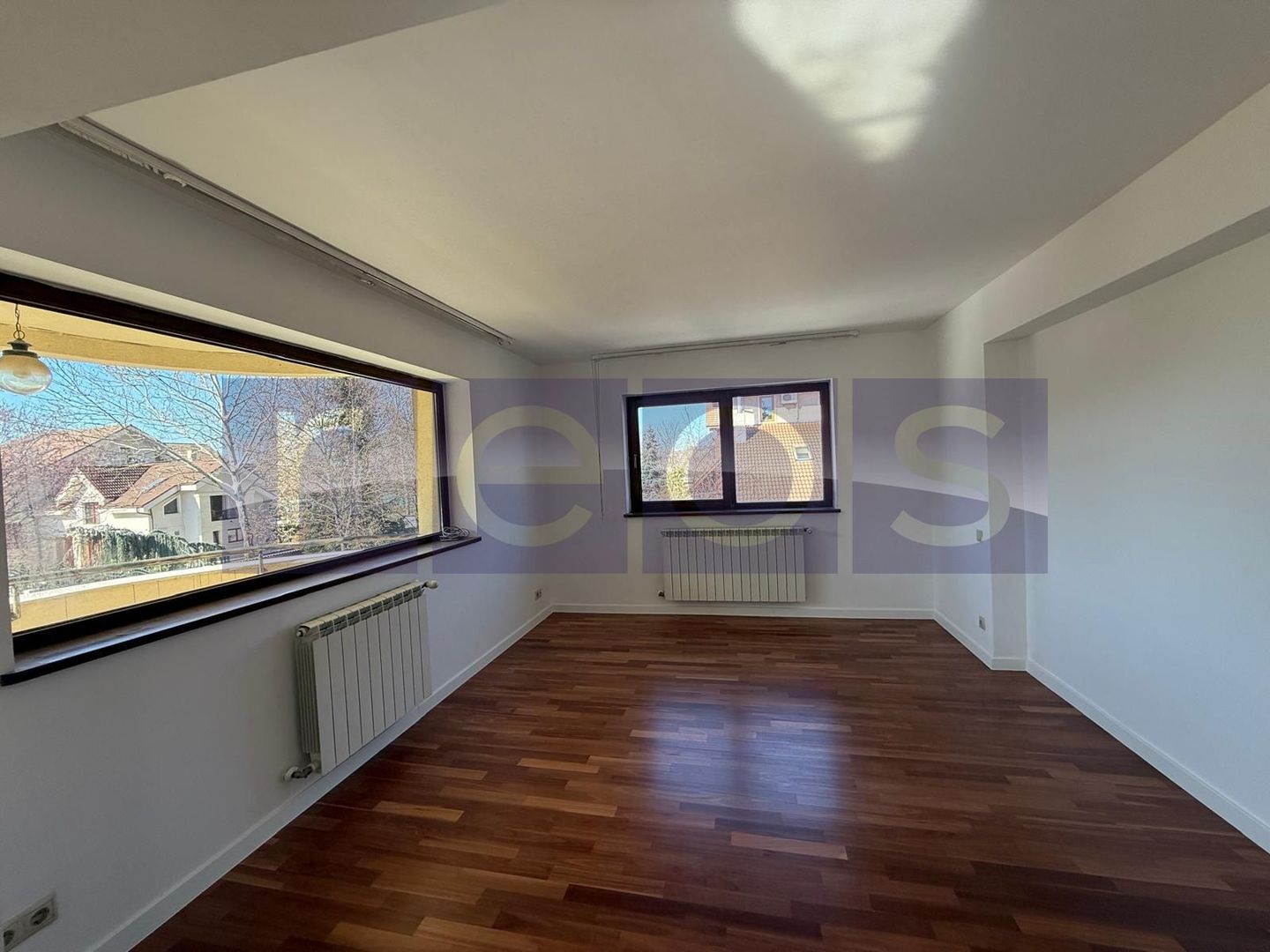 INCHIRIERE VILA DEOSEBITA EROU IANCU NICOLAE | PISCINA | 7 CAMERE | 1300MP CURTE - Poză 11