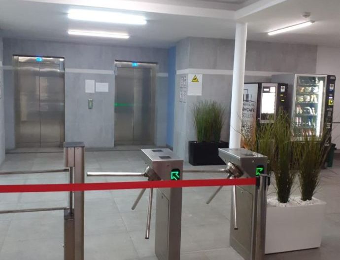 CLADIRE BIROURI | 7,000 MP UTILI + 1,200 TEREN | RANDAMENT 7,5% - Poză 2