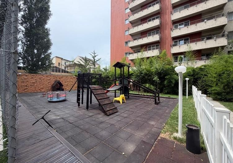 Apartament premium cu 4 camere, terasă panoramică și 2 parcări - Poză 4