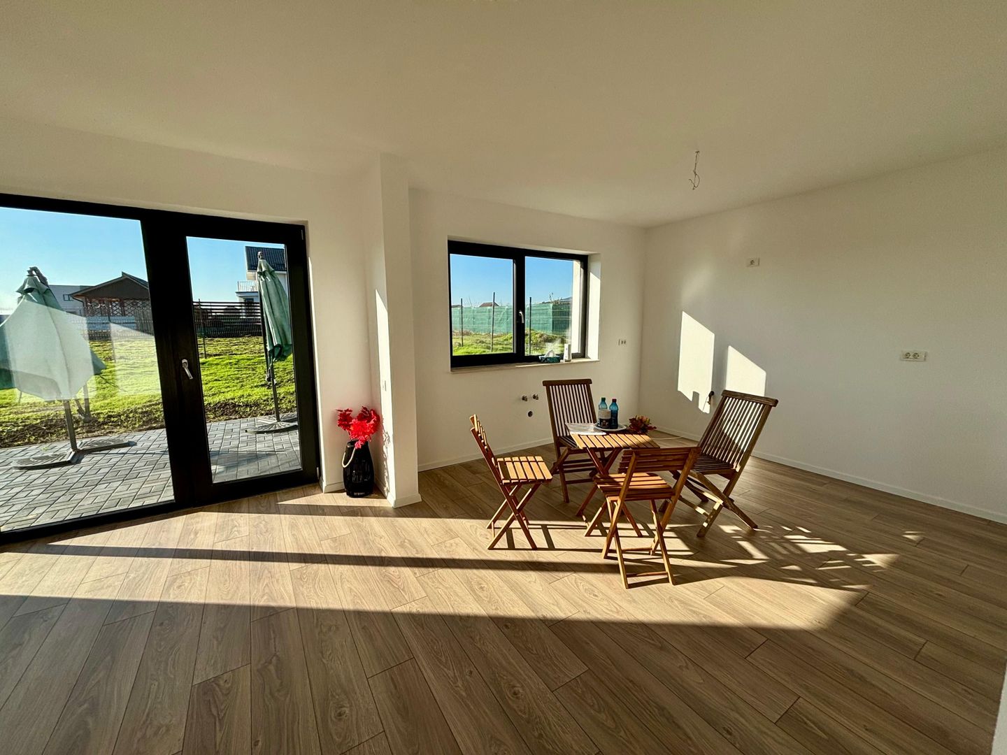 Vila pentru cei care vor spațiu, natură și acces rapid către București - Poză 9