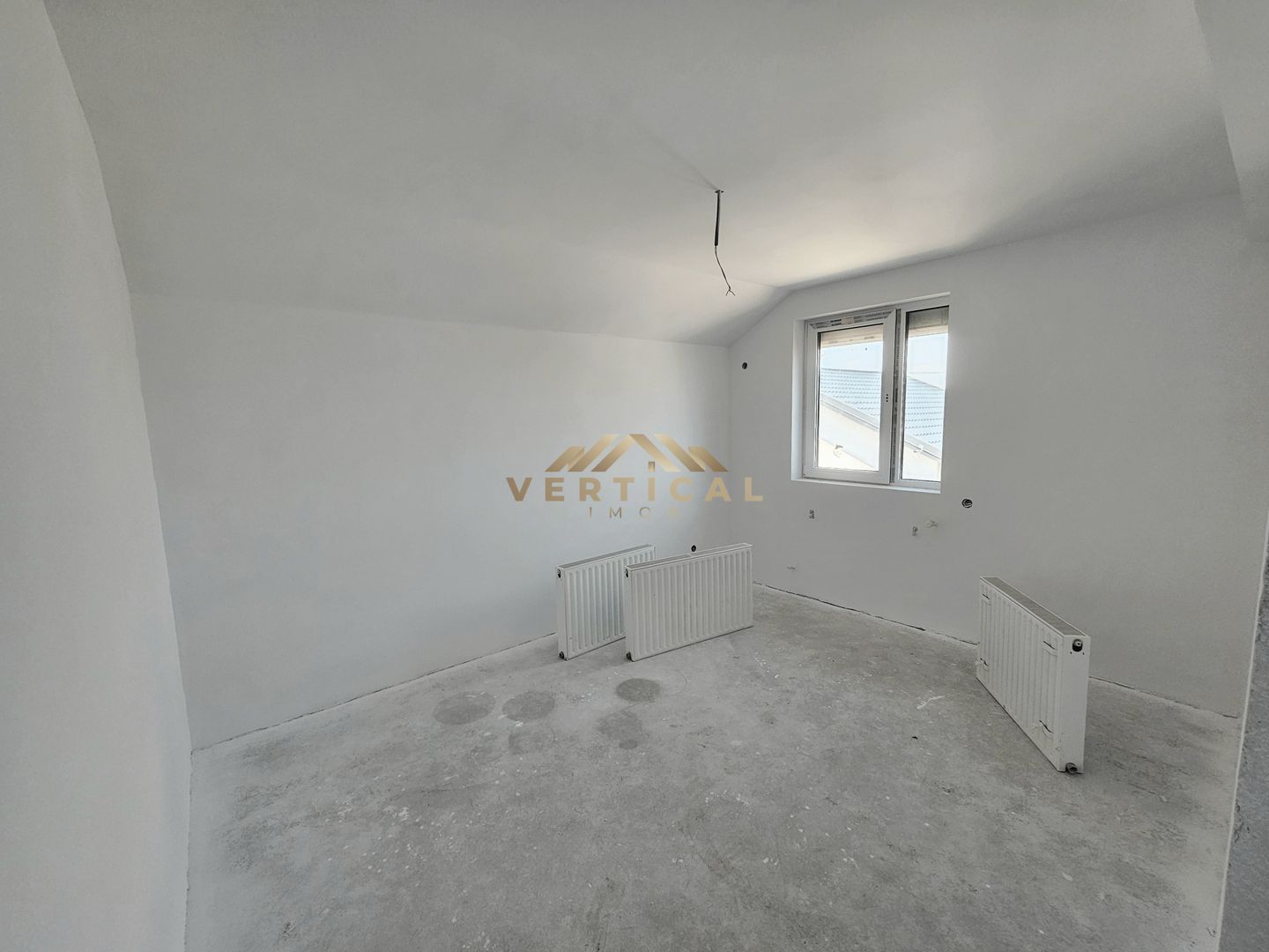Vila 4 camere | 2 bai | teren 200 mp | Centru comuna - Poză 10