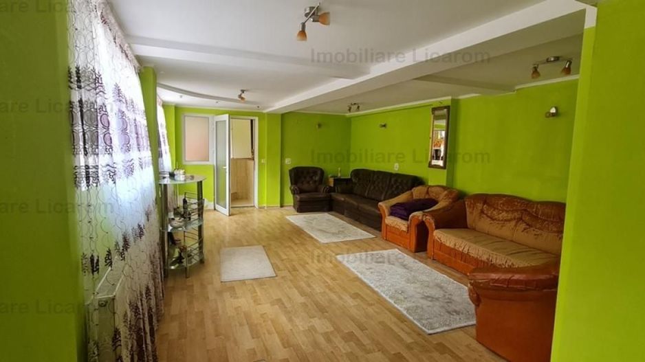 Casa individuala cu 2 apartamente, 6 camere,teren 403 mp,ASTRA. - Poză 8