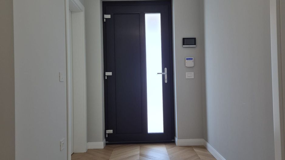 Locuinta individuala cu garaj si teren de 1000mp - Poză 7