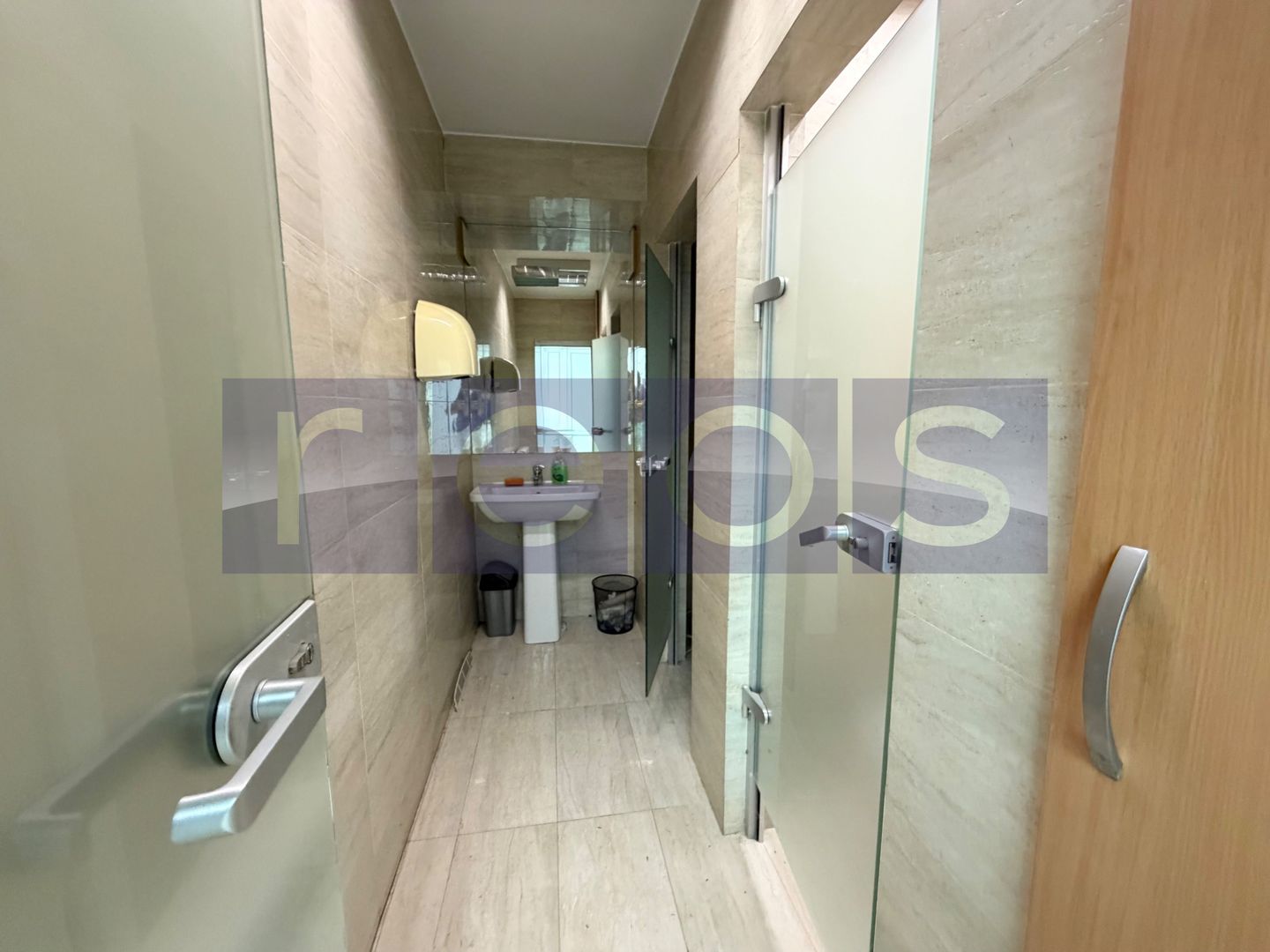 ÎNCHIRIERE SPATIU COMERCIAL | 250 MP | ZONA CENTRALA | PIAȚA  VICTORIEI - Poză 9