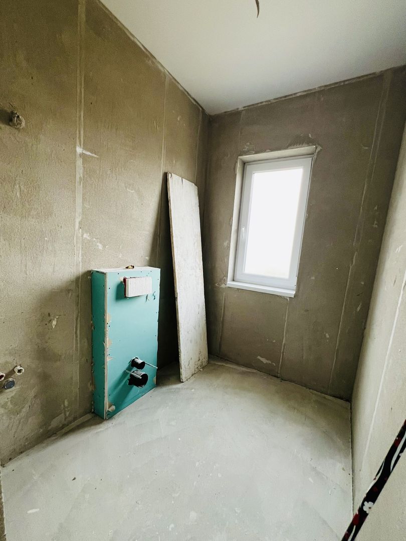 Duplex nou cu 5 camere despartit prin garaj - Dumbravita - Poză 13