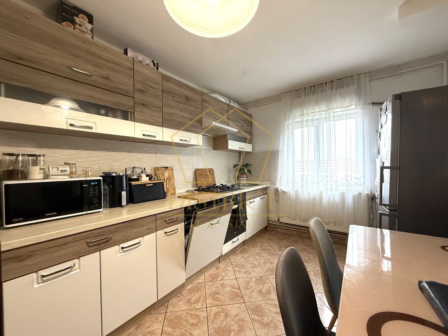 Apartament decomandat cu 3 camere si 2 balcoane | Soarelui - Poză 4
