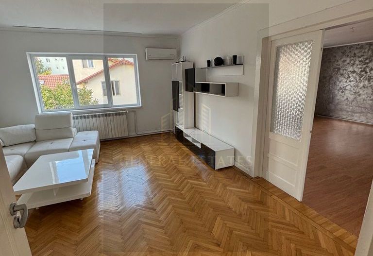 Apartament spatios cu 3 camere - Poză 6