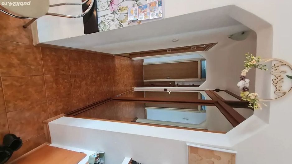 Apartament 3 camere, etaj intermediar, zona Lipovei - Poză 4