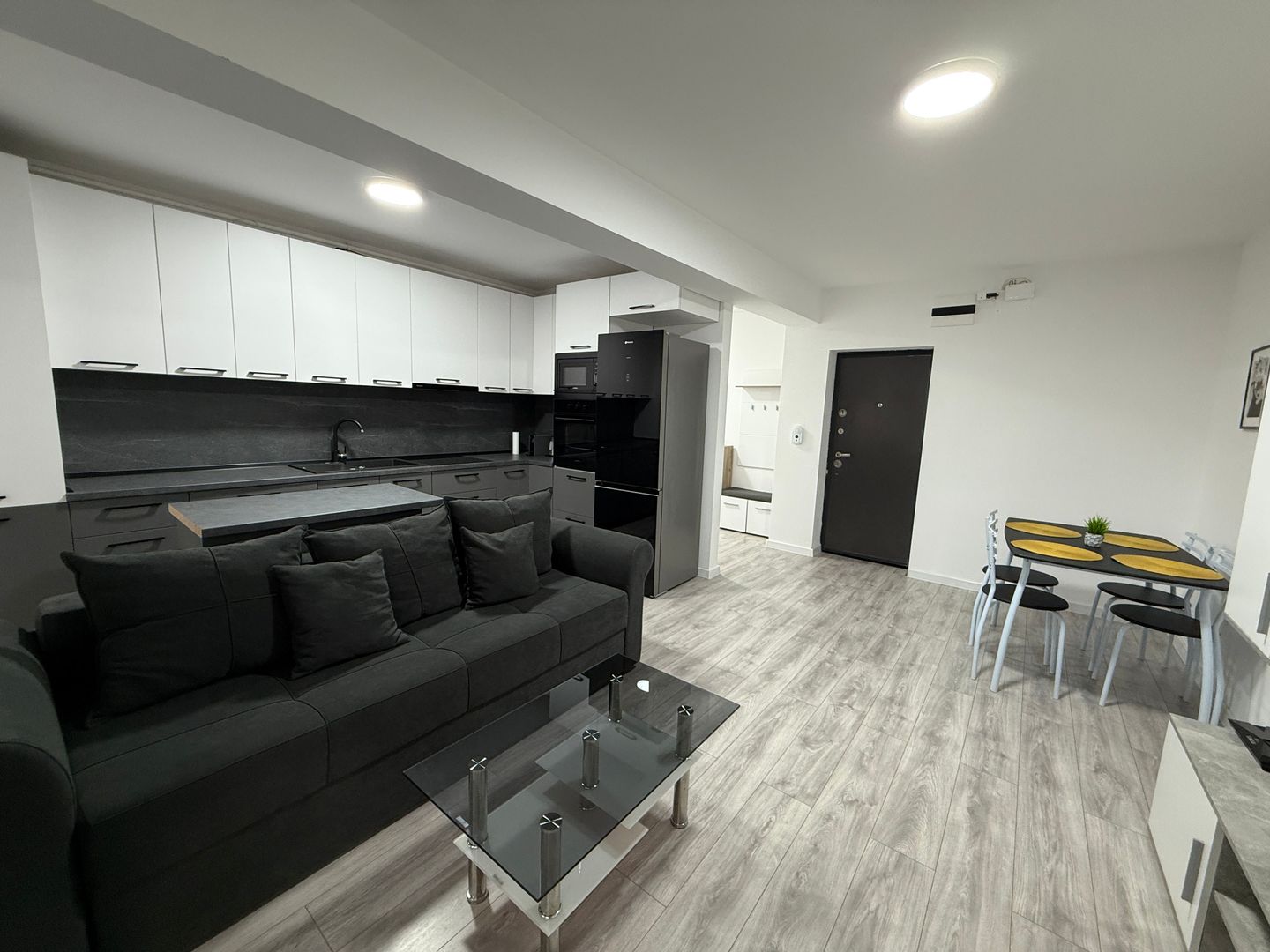 Apartament 2 camere modern cu balcon spatios zona Doamna Stanca - Poză 20