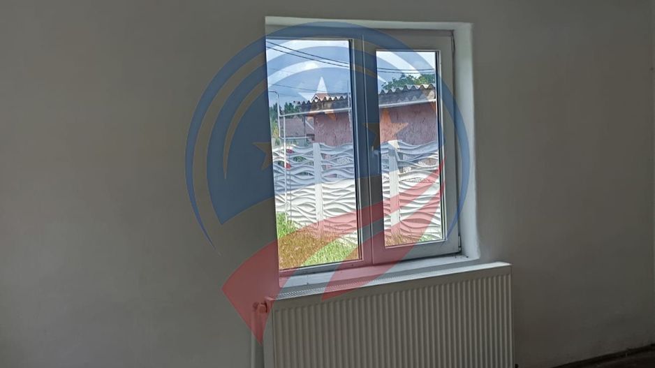 REDUCERE PRET - CASA RENOVABILA + 600 MP TEREN - BARIERA VALCII - Poză 10