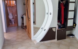 CASA INDIVIDUALA , MODERNA LA POALELE MUNTILOR!! - Poză 4