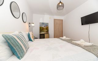 Cartier URBAN, lângă Mall Coresi, apartament 2 camere, mobilat, 550 euro - Poză 9