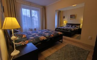 Piata Romana - Magheru - KFC - Poză 10