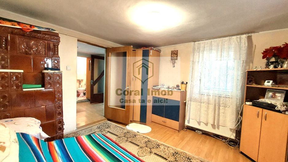 Vanzare casa 6 camere, 3 bai, 3 bucatarii, 2 centrale,  curte individu - Poză 15