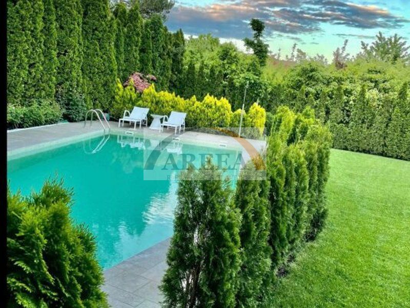 Vila lux de vanzare in cel mai dorit complex din Erou Iancu Nicolae-locatie rara - Poză 16