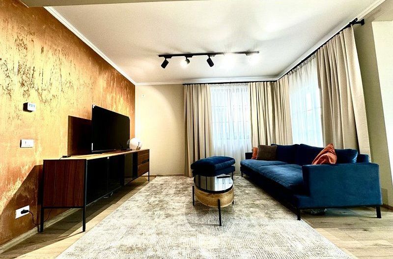 Design modern - casa in Dumbravita - Poză 4